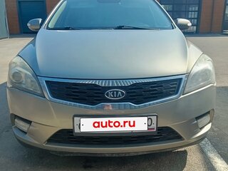2011 Kia Ceed I Рестайлинг, серебристый, 820000 рублей, вид 1