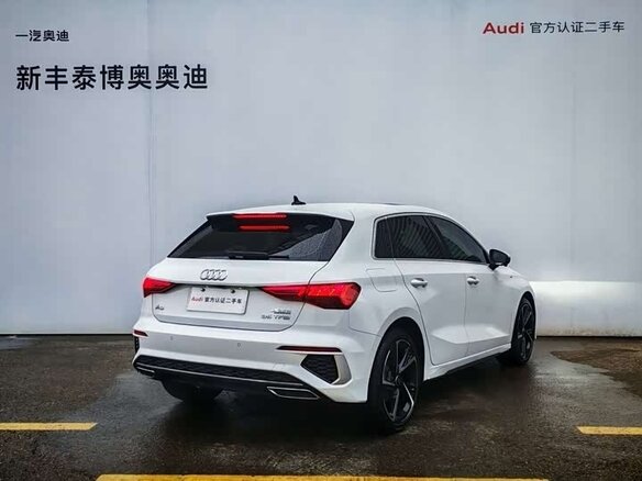 2023 Audi A3 Sportback 35 TFSI IV (8Y), белый, 1958000 рублей - вид 5
