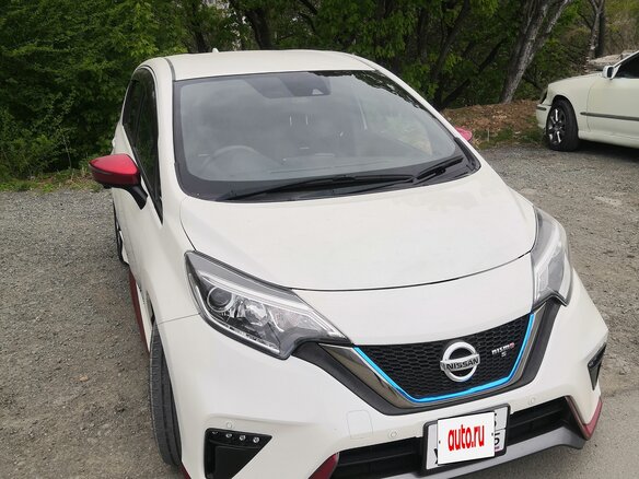 2018 Nissan Note Nismo S e-Power II Рестайлинг, белый, 1420000 рублей