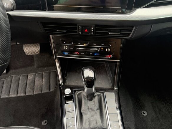 2022 Volkswagen Passat (North America and China) II (China Market) Рестайлинг, чёрный, 2400678 рублей - вид 15