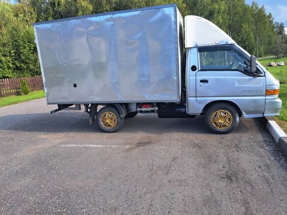 2011 Hyundai Porter, серебристый, 700000 рублей - вид 5