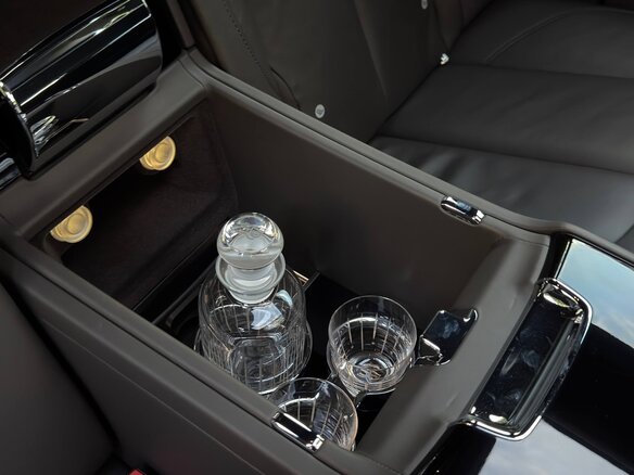 2022 Rolls-Royce Cullinan I (Series I), коричневый, 28450000 рублей - вид 37