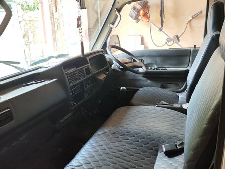 1998 Mazda Bongo, белый, 800000 рублей, вид 2