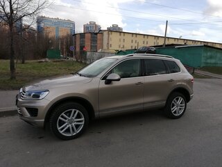 2015 Volkswagen Touareg II Рестайлинг, бежевый, 3250000 рублей, вид 4