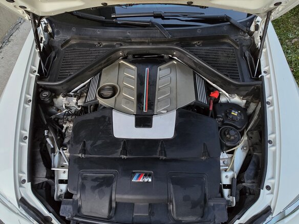2013 BMW X6 M I (E71) Рестайлинг, белый, 2000000 рублей - вид 20