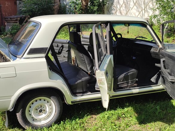 1997 Lada (ВАЗ) 2105, белый, 250000 рублей - вид 20