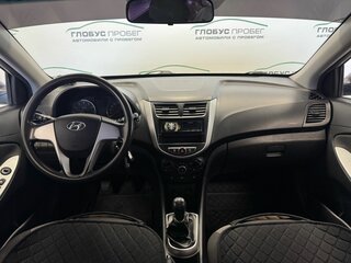 2011 Hyundai Solaris I, серебристый, 510000 рублей, вид 4