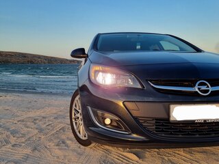 2013 Opel Astra J Рестайлинг, чёрный, 950000 рублей, вид 3