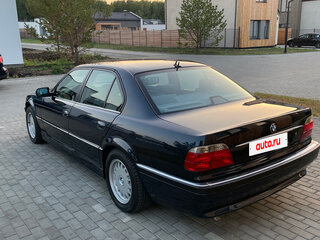 2000 BMW 7 серии Long 735Li III (E38) Рестайлинг, синий, 1500000 рублей, вид 4