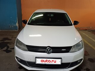 2013 Volkswagen Jetta VI, белый, 950000 рублей, вид 1