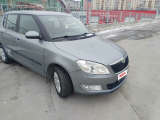 2012 Skoda Fabia II Рестайлинг, серый, 570000 рублей, вид 4