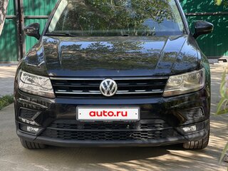 2018 Volkswagen Tiguan II, чёрный, 2100000 рублей, вид 2