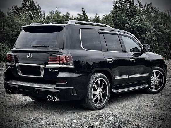 2015 Lexus LX 570 III Рестайлинг, чёрный, 5600000 рублей - вид 7