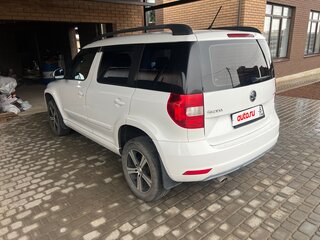 2014 Skoda Yeti I Рестайлинг, белый, 750000 рублей, вид 4