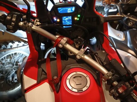 2016 Honda CRF 1000L Africa Twin, красный, 1250000 рублей, вид 1