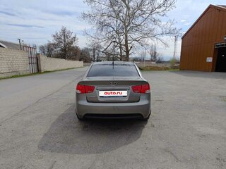 2010 Kia Cerato 4-speed II, серый, 725000 рублей, вид 3