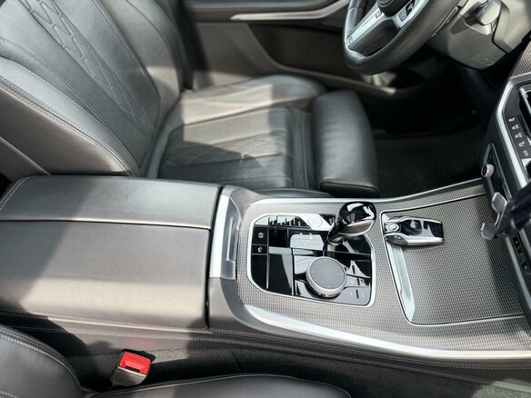 2020 BMW X5 M50d IV (G05/G18), серый, 7000000 рублей - вид 12
