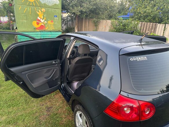 2008 Volkswagen Golf V, серый, 720000 рублей - вид 1