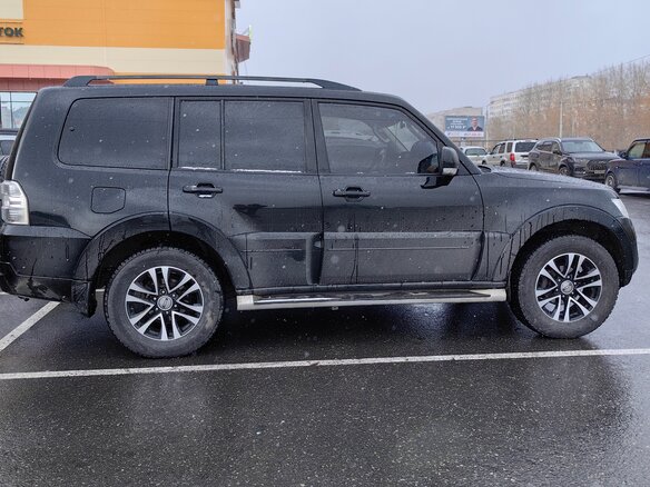 2014 Mitsubishi Pajero IV Рестайлинг 2, чёрный, 2300000 рублей