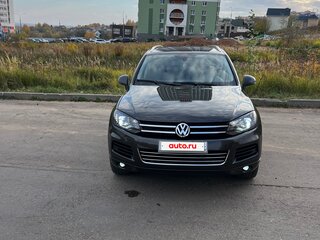 2011 Volkswagen Touareg II, серый, 1490000 рублей, вид 2