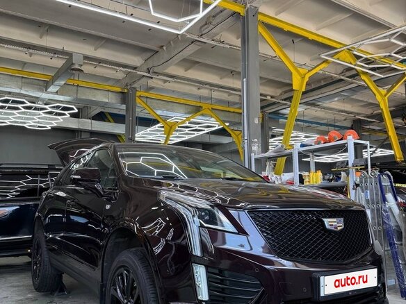 2020 Cadillac XT5 I Рестайлинг, красный, 2950000 рублей