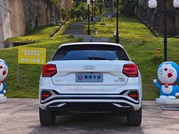 2022 Audi Q2 L 35 TFSI I Рестайлинг, белый, 2090000 рублей - вид 3
