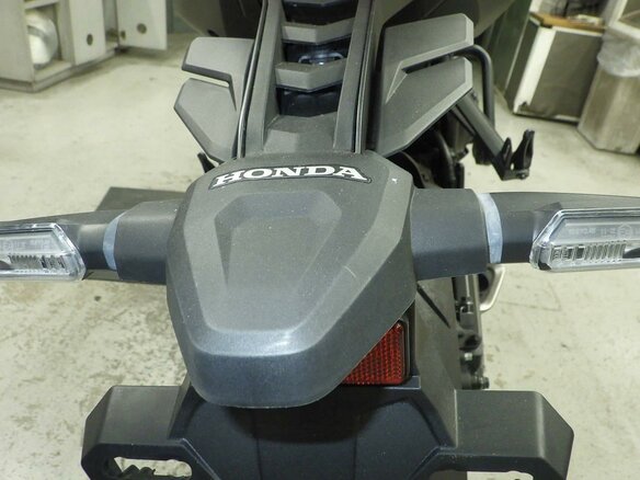 2023 Honda CB 650R, серый, 1099000 рублей - вид 7