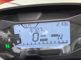 2020 BMW G 310 R, красный, 399000 рублей, вид 2