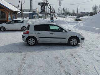 2008 Renault Megane II Рестайлинг, белый, 550000 рублей, вид 3
