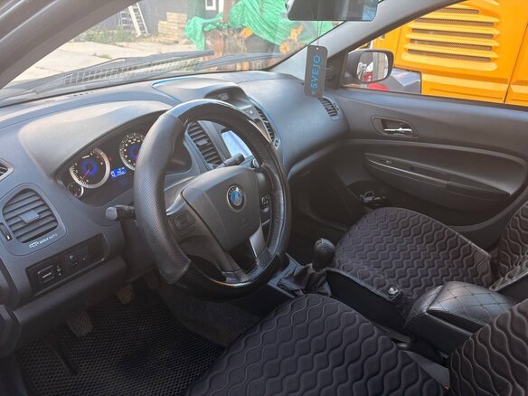 2014 Geely GC6, серебристый, 395000 рублей - вид 9