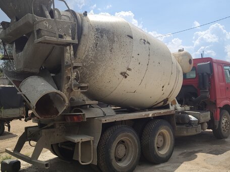 2008 Sinotruk Howo Миксер, красный, 2350000 рублей, вид 4