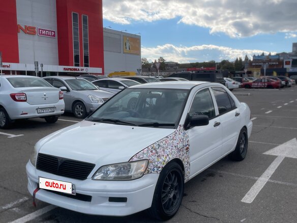 2000 Mitsubishi Lancer Cedia IX, белый, 230000 рублей