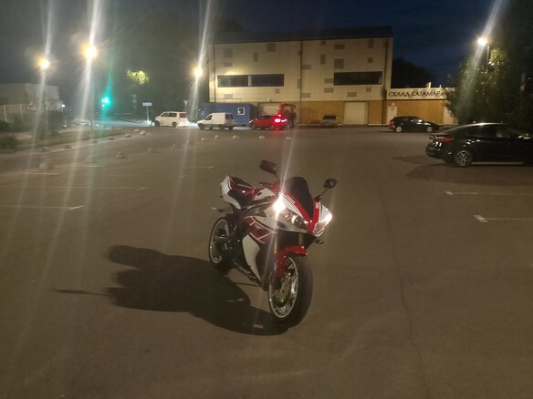 2006 Yamaha YZF-R1, красный, 650000 рублей - вид 1