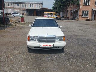 1987 Mercedes-Benz W124 200, белый, 650000 рублей, вид 1