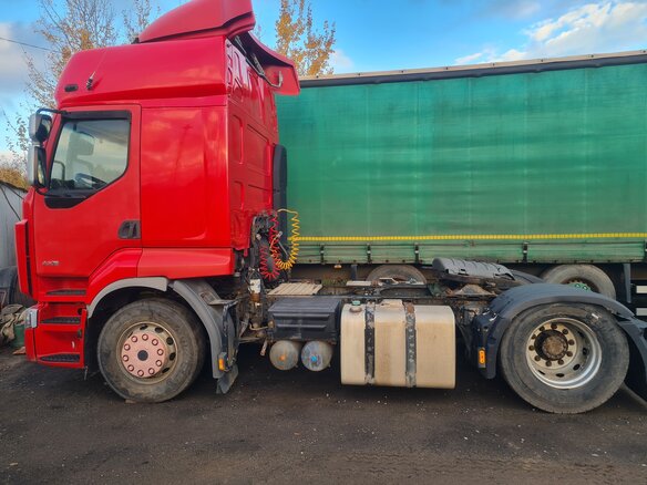 2011 Renault Premium, красный, 1800000 рублей - вид 8
