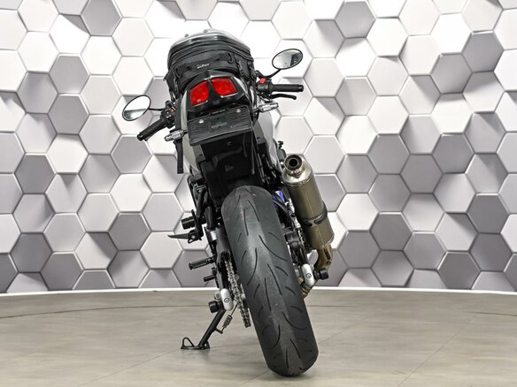 2023 Suzuki SV 650, серебристый, 677000 рублей - вид 5