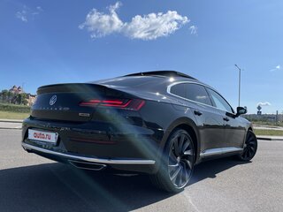 2018 Volkswagen Arteon I, чёрный, 3220000 рублей, вид 4