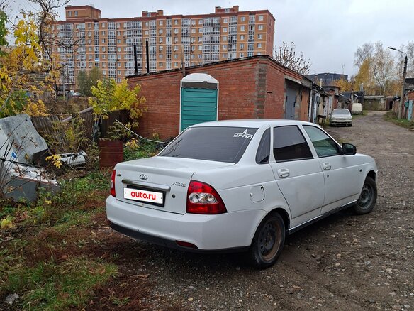 2009 Lada (ВАЗ) Priora I, белый, 230000 рублей - вид 3