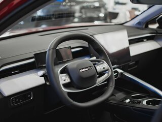 2026 Omoda C5 II, красный, 2899711 рублей, вид 4