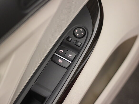 2013 BMW 6 серии 640i xDrive III (F06/F13/F12), красный - вид 40