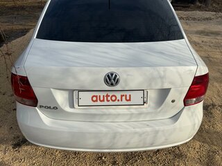 2014 Volkswagen Polo V, белый, 715000 рублей, вид 4