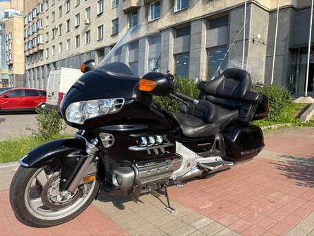 2002 Honda GL 1800 Gold Wing, чёрный, 800000 рублей, вид 2