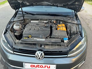 2019 Volkswagen Golf VII Рестайлинг, серый, 1565000 рублей, вид 2