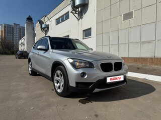 2013 BMW X1 20i I (E84) Рестайлинг, серебристый, 1505505 рублей, вид 3