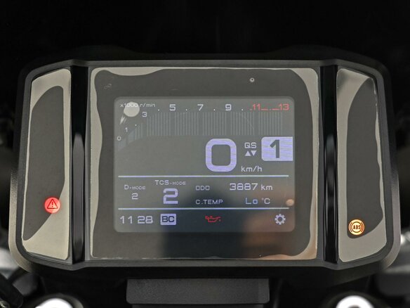 2023 Yamaha MT-09 (FZ-09), чёрный, 1099000 рублей - вид 8