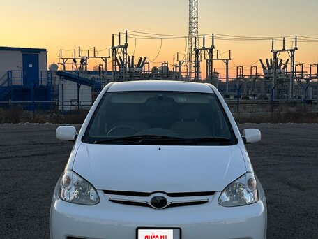 2003 Toyota Platz, белый, 495000 рублей, вид 2