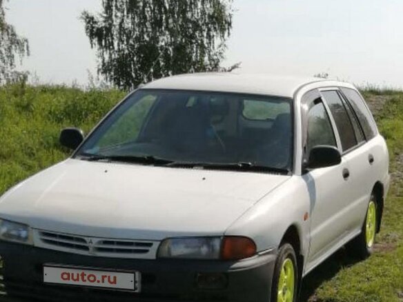 2001 Mitsubishi Libero I Рестайлинг, белый
