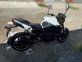 2012 Yamaha FZ8, белый, 700000 рублей, вид 4