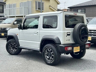 2023 Suzuki Jimny Sierra IV, белый, 1780000 рублей, вид 3