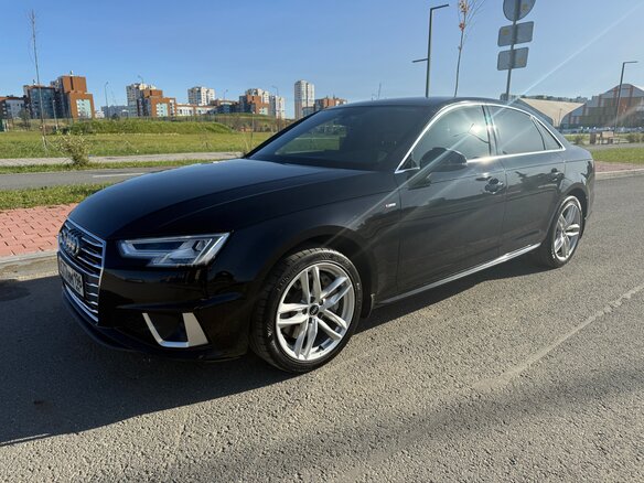 2019 Audi A4 V (B9), чёрный, 3400000 рублей - вид 1